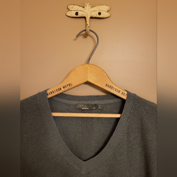 Prana. V-neck merino cotton waffle knit sweater. Sage green. Wm XS.  NWOT - Picture 2 of 5